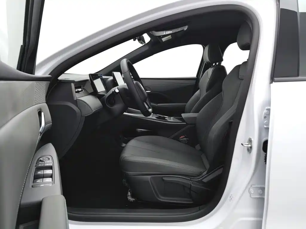 BYD Qin PLUS 2026 2026 DM-i Smart Edition 128KM Progressive