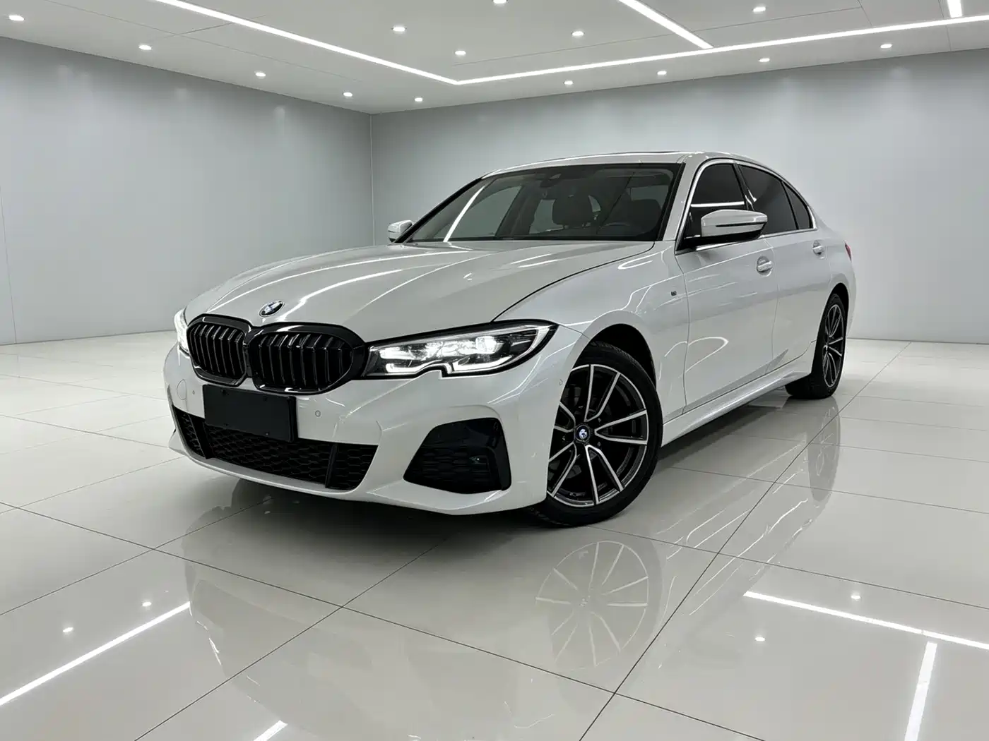 BMW 3 Series 2021 325Li M Sport Package фото 4