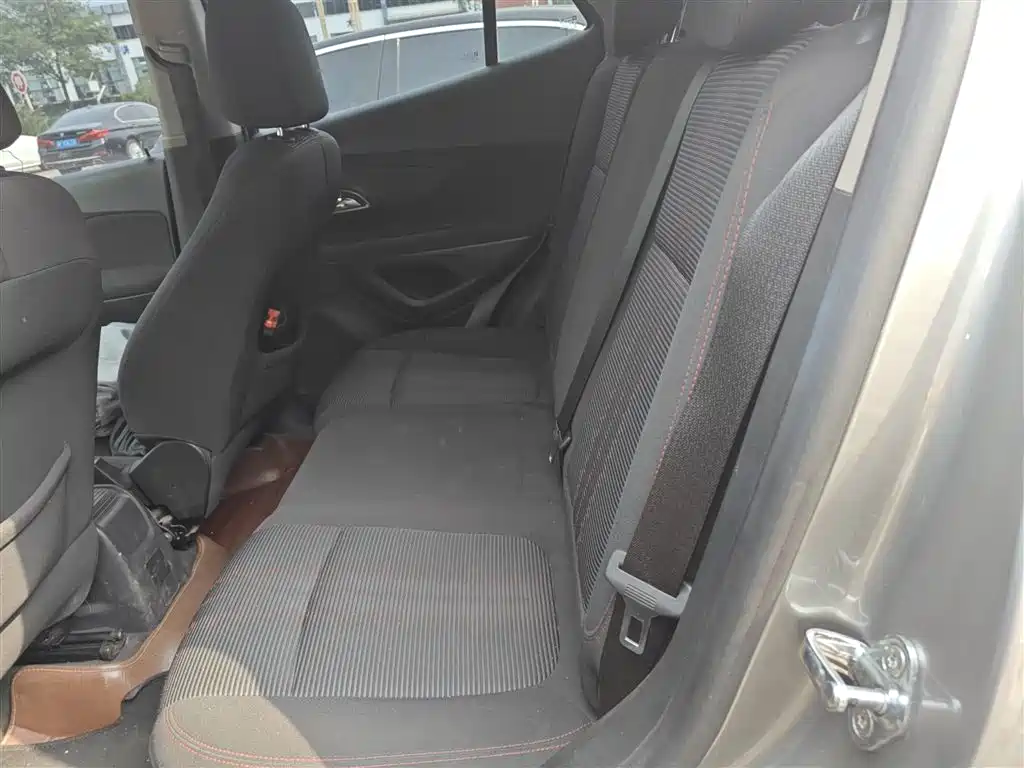 Buick Encore 2015 1.4T Automatic 2WD Urban Elite фото 13