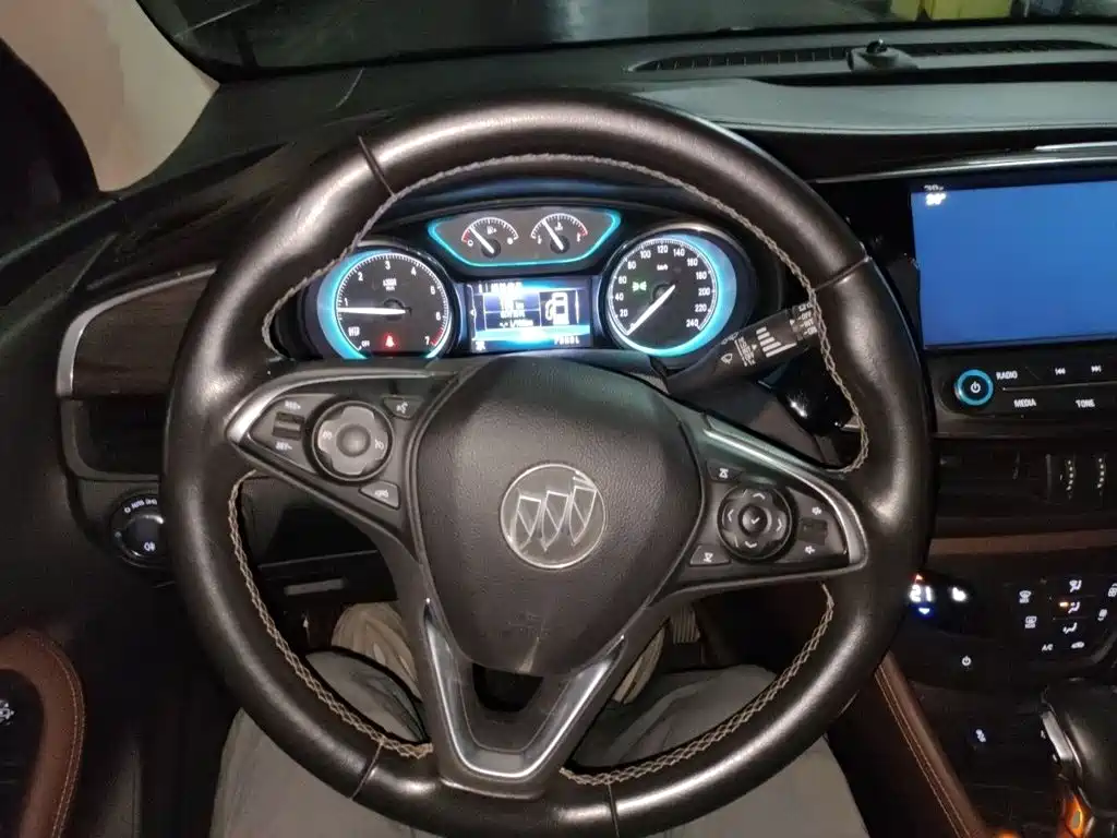 Фото 3 - Buick Envision Plus