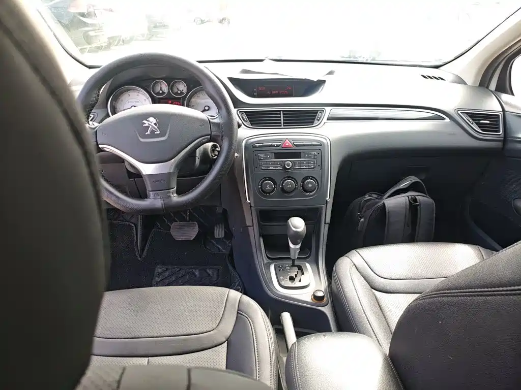 صورة 6 - Peugeot 308