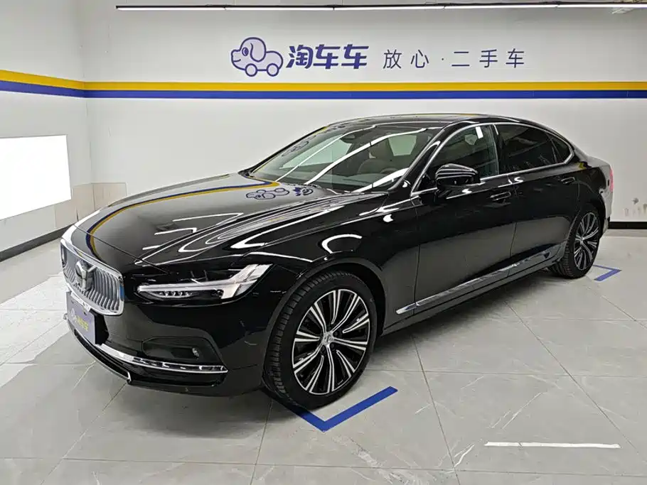 Volvo S90 2025 B5 Elegance Luxury Edition