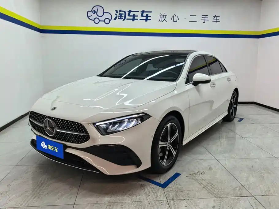 Mercedes-Benz A-Class 2023 A 200 L Fashion