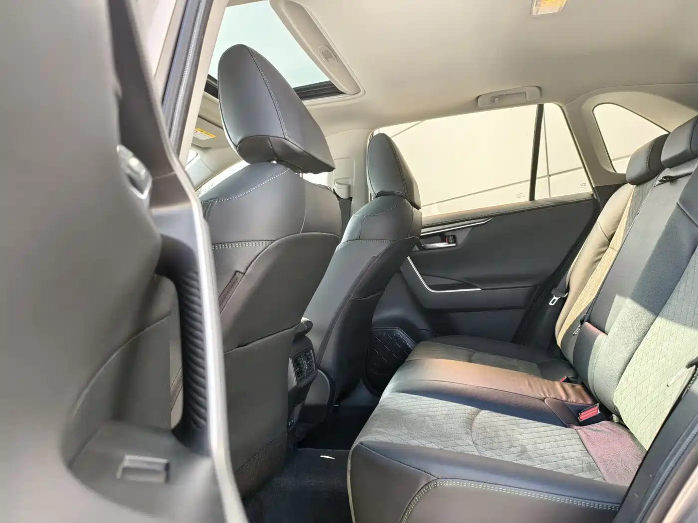 TOYOTA RAV4 RONGFANG