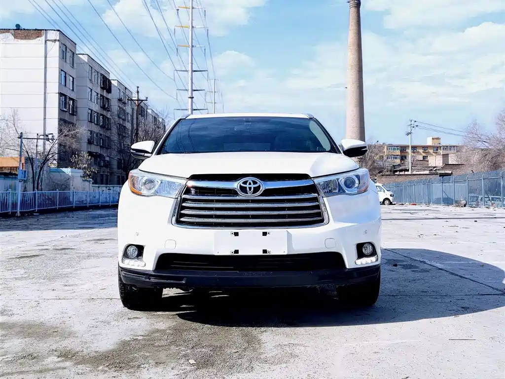 TOYOTA HIGHLANDER