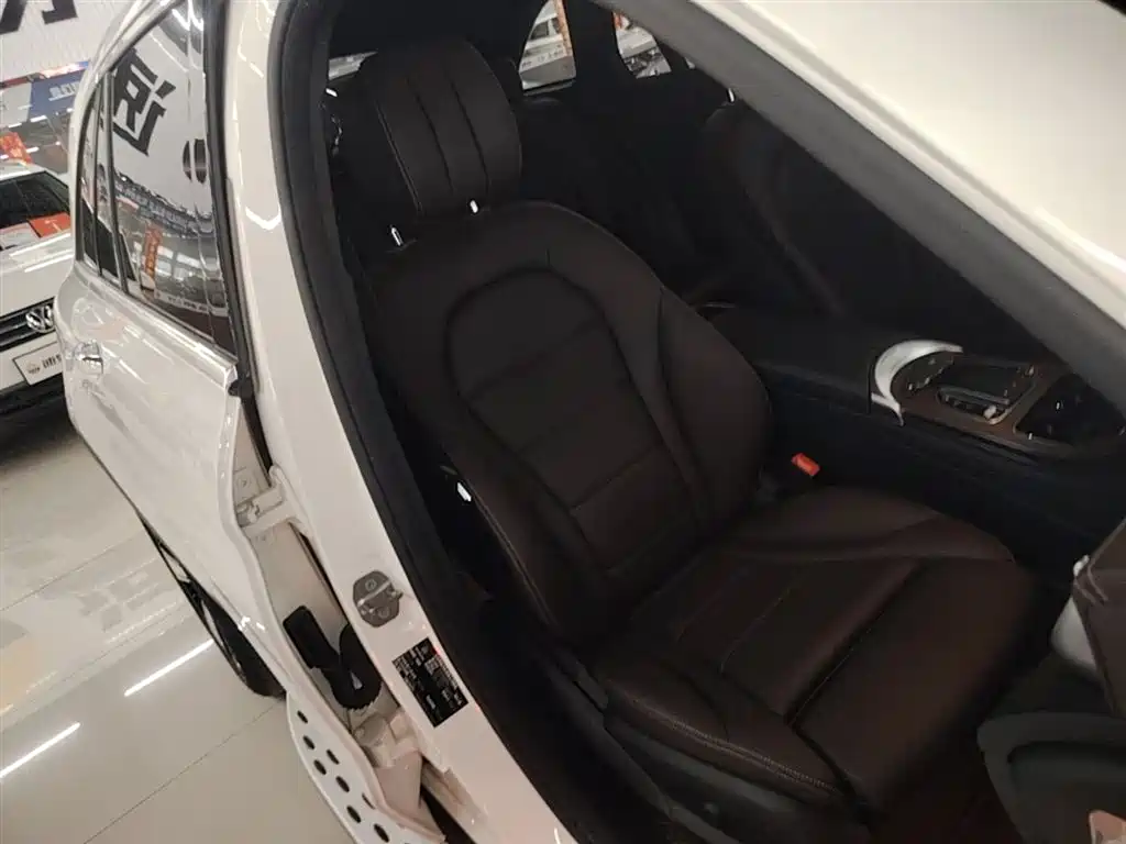 Mercedes-Benz GLC 2022 Facelift GLC 300 L 4MATIC Dynamic Collector's Edition фото 25