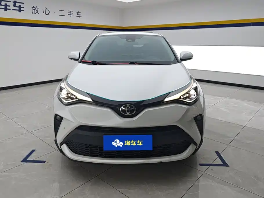 Toyota C-HR 2024 2023 Model 2.0L Luxury Edition