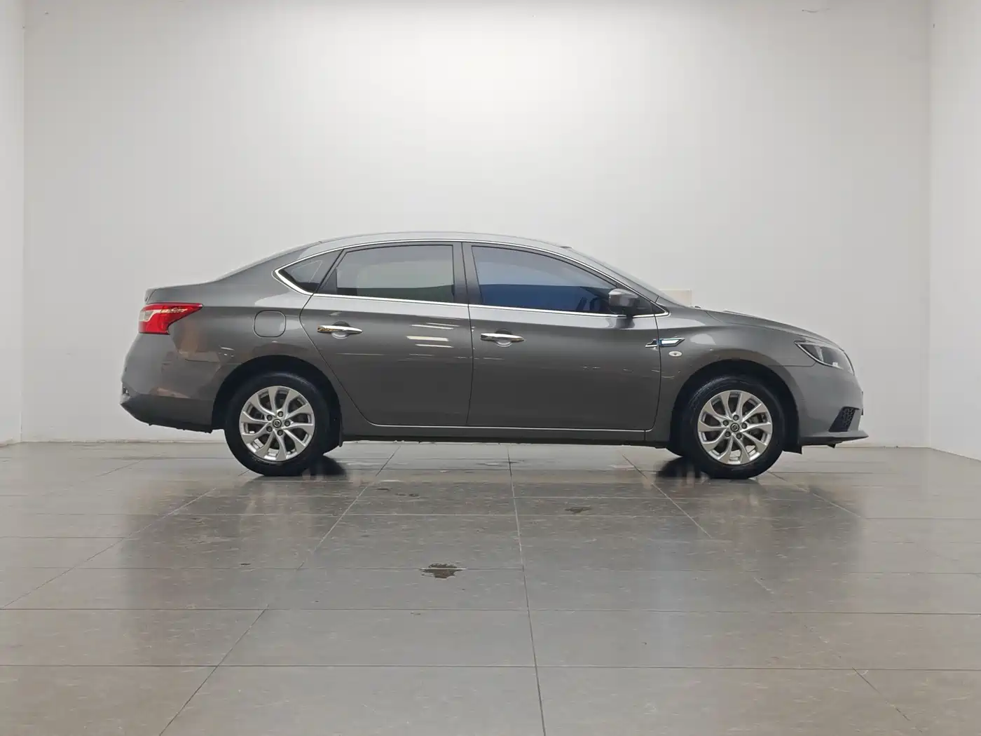 Nissan SYLPHY, миниатюра 11