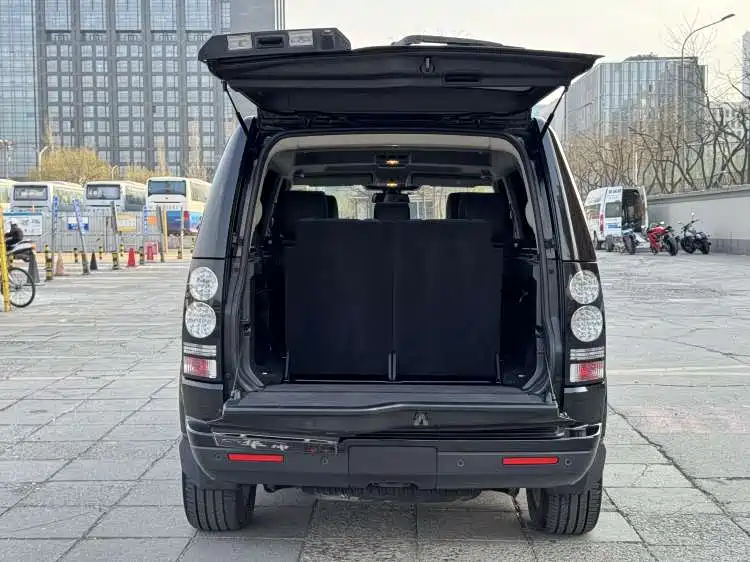 Land Rover Discovery 2016 3.0 SC V6 HSE фото 5
