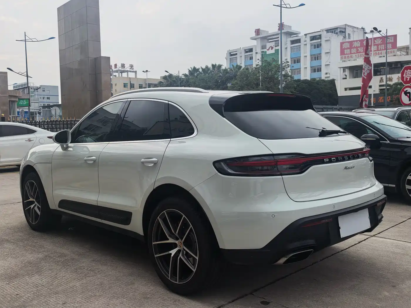 Porsche Macan 2023 Macan 2.0T фото 6