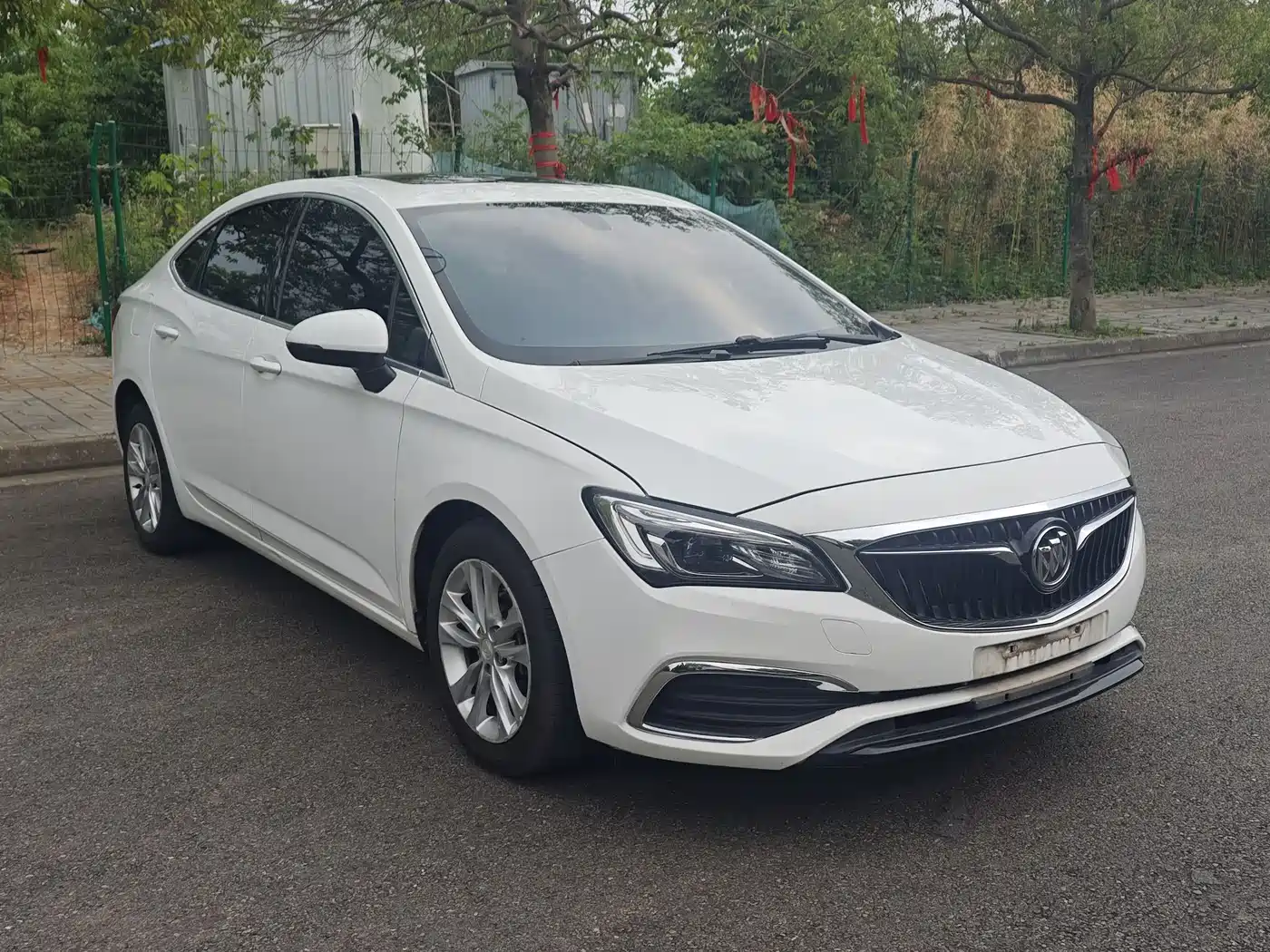 Buick Verano 2019 Sedan 20T Dual Clutch Elite фото 3