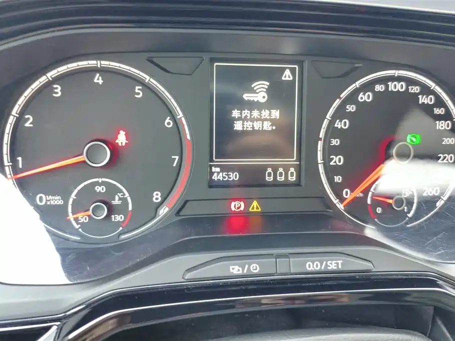 Volkswagen Polo 2021 Plus 1.5L Automatic Colorful Tech Edition фото 14