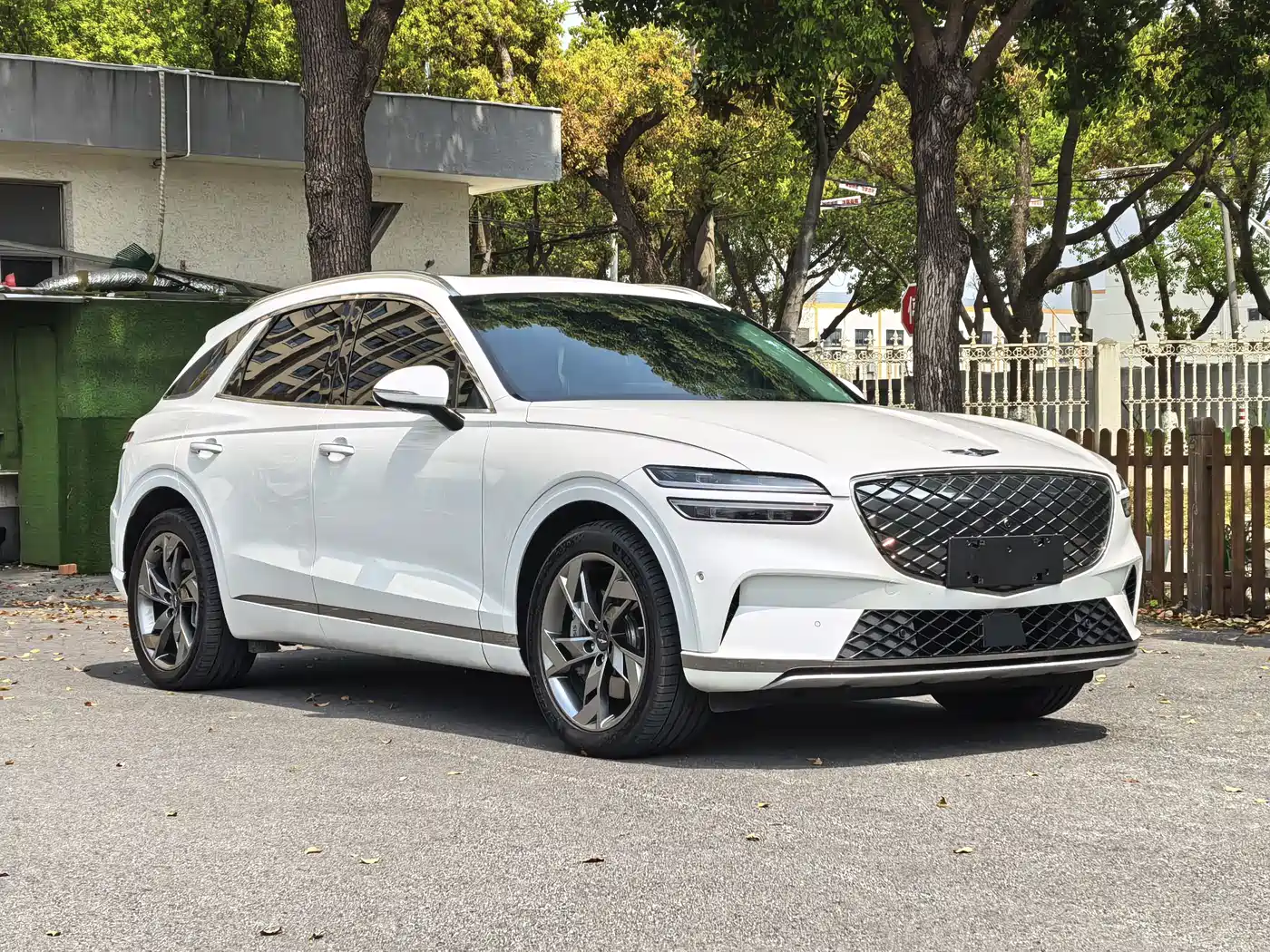 GENESIS PURE ELECTRIC GV70