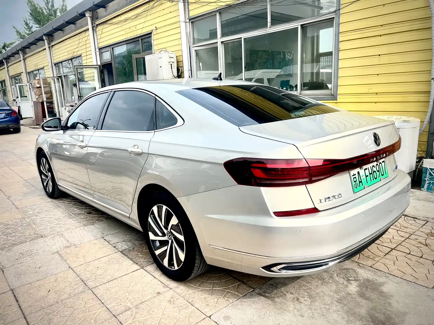 Volkswagen Passat New Energy 2022 430PHEV Hybrid Luxury Edition фото 7