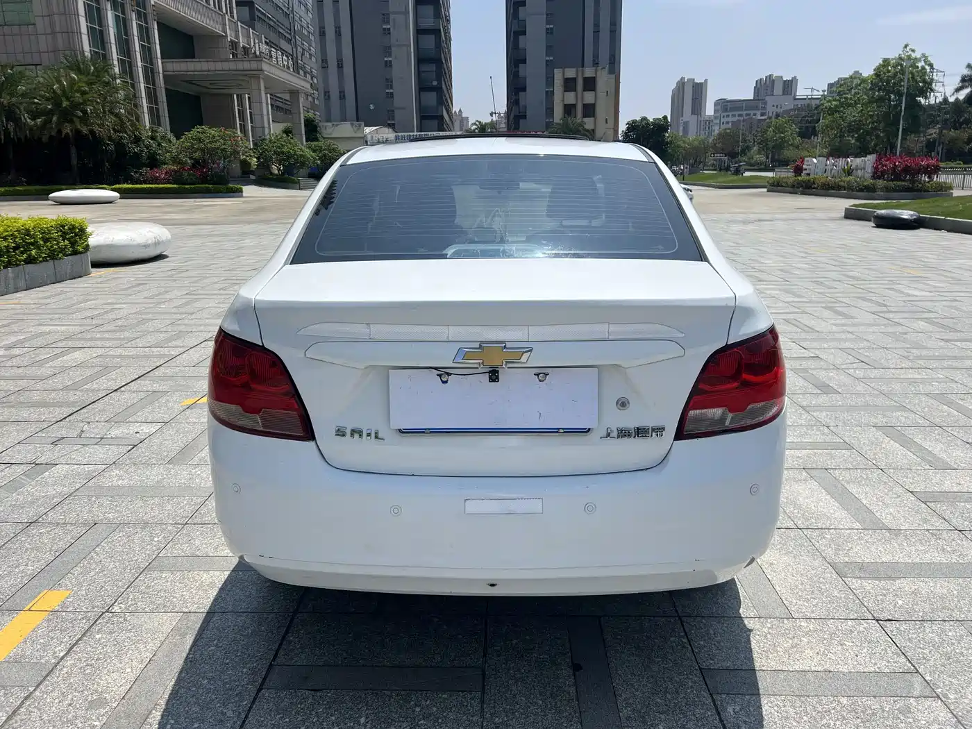 Chevrolet Sail 2015 Sail 3 1.5L AMT Happiness Sunroof Edition фото 10