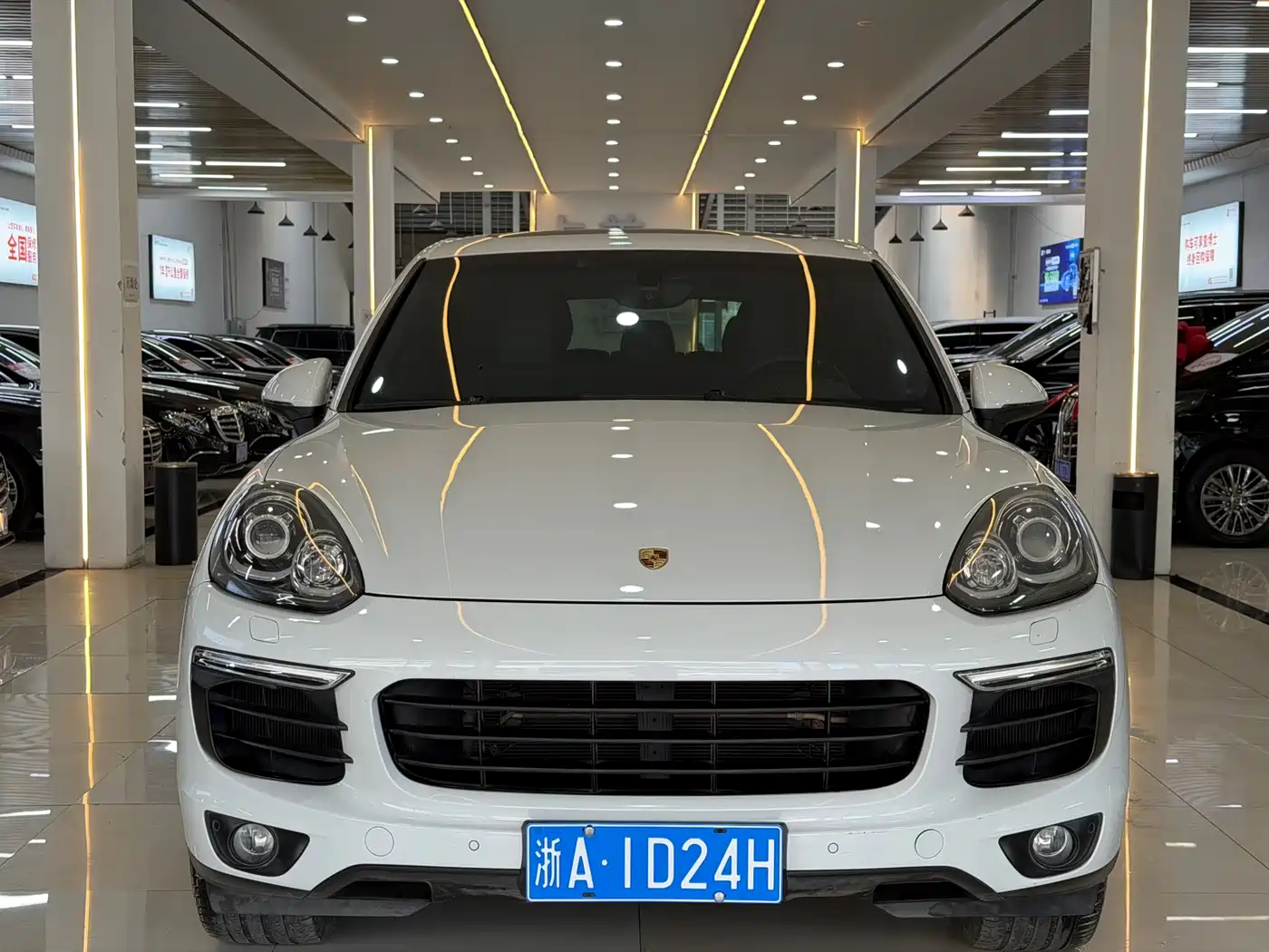 Porsche Cayenne 2015 Cayenne 3.0T фото 4