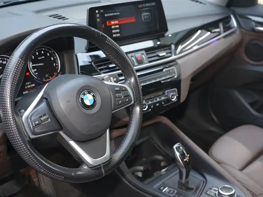 BMW X1 2020 sDrive25Li Leading Model фото 6