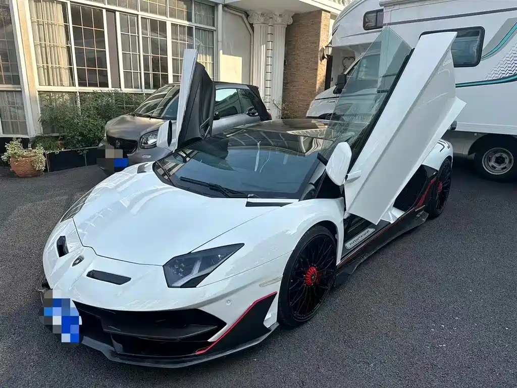 Lamborghini Aventador 2011 LP 700-4