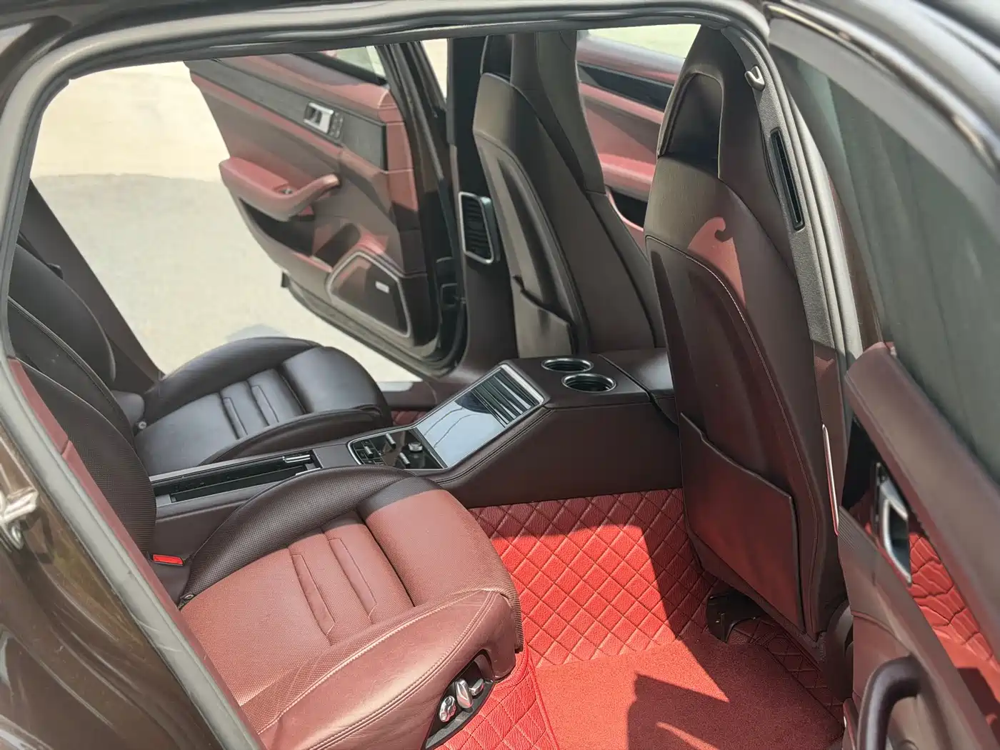 PORSCHE PANAMERA NEW ENERGY