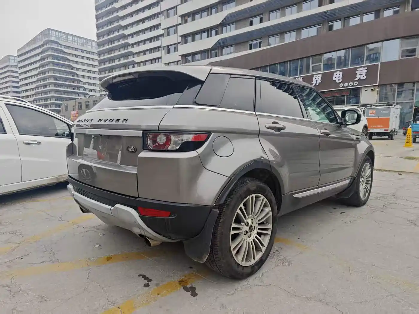 Land Rover Range Rover Evoque (Import) 2012 2013 2.0T 5-door Dynamic Edition