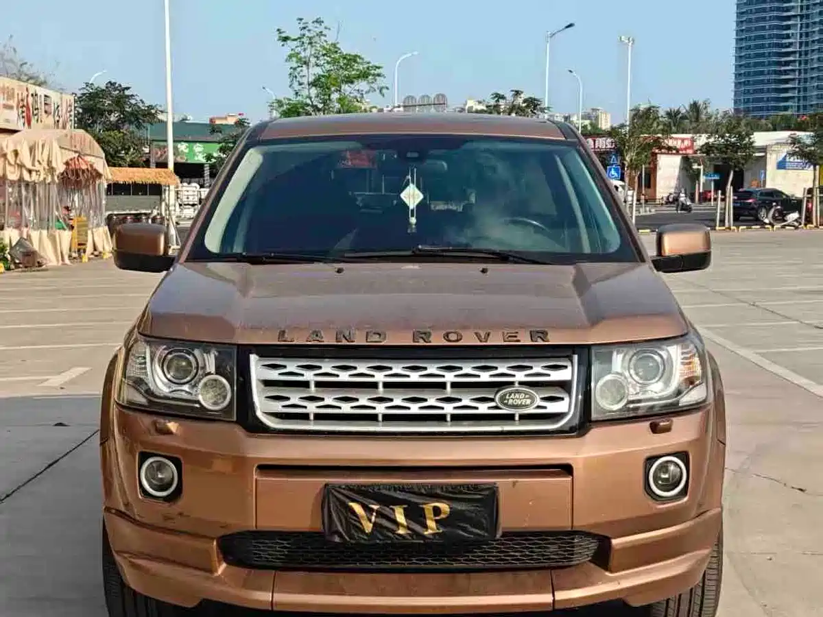 Land Rover Freelander 2 2014 2.0T Si4 SE Gasoline Edition фото 2