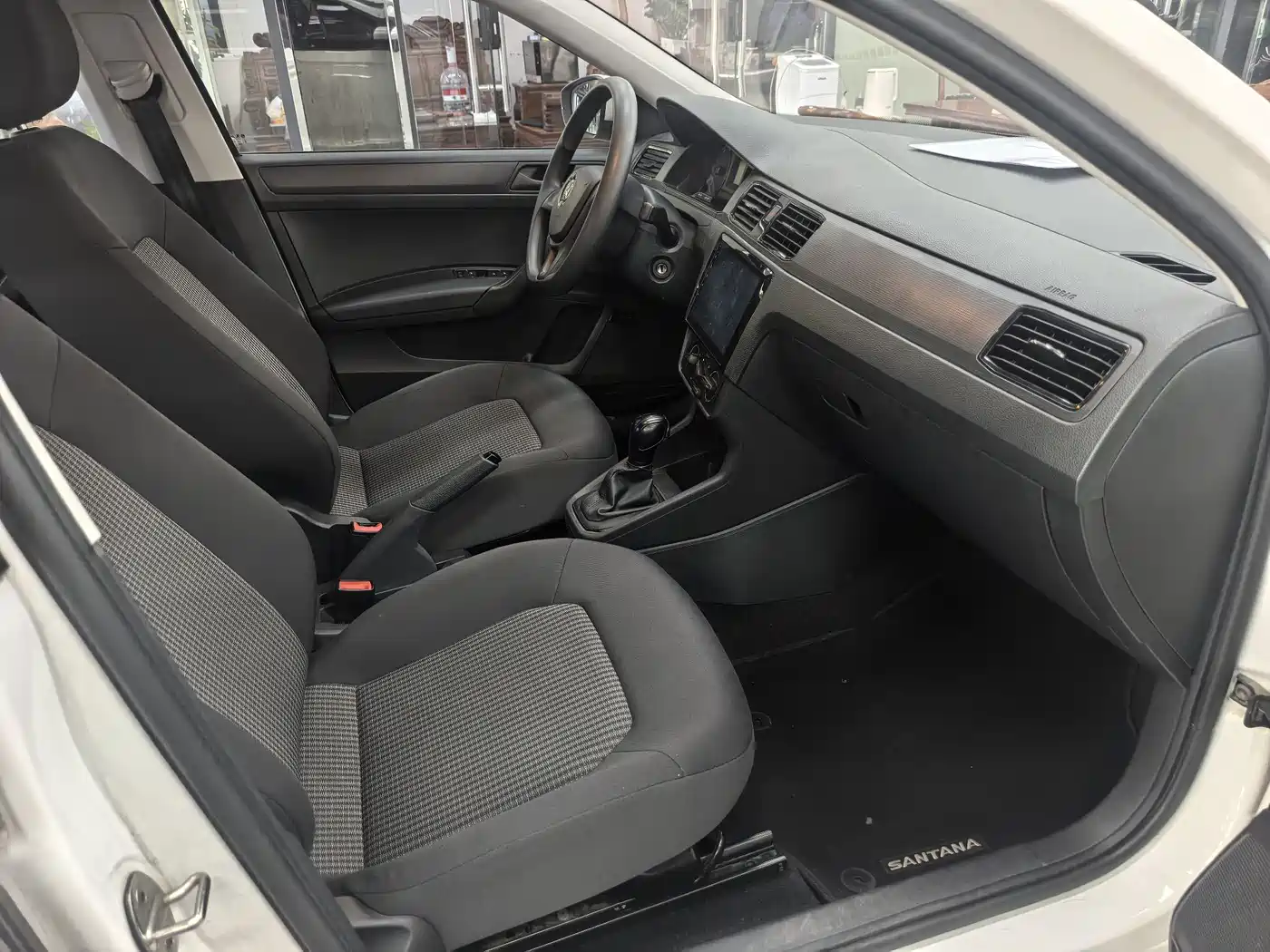 Volkswagen Santana 2016 1.6L Automatic Trend Edition фото 4