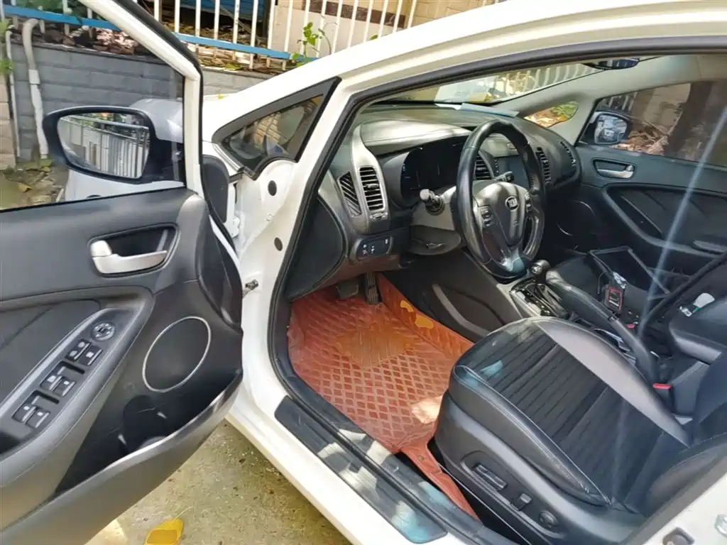 Kia K3 2017 1.6L Automatic 15th Anniversary Special GLS фото 16