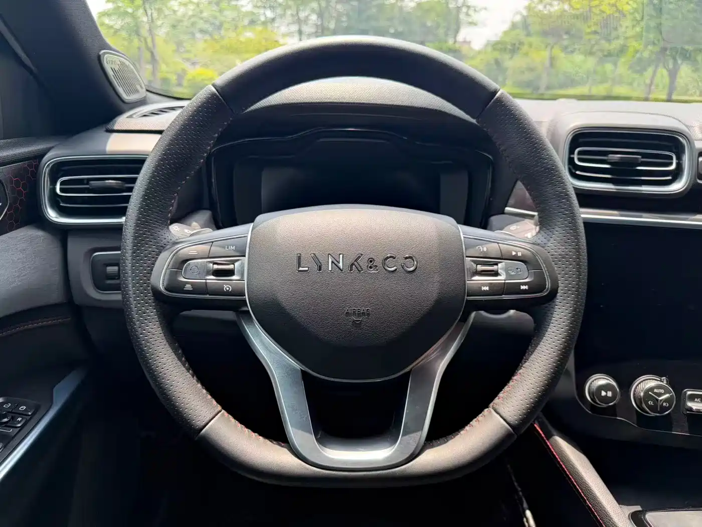 Lynk & Co 03 2019 2.0TD Auto Power Pro Version фото 8