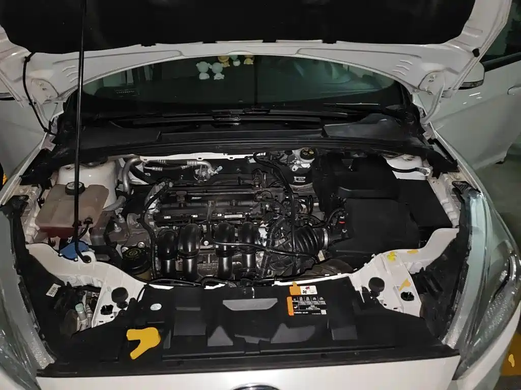 Фото 16 - Ford Focus