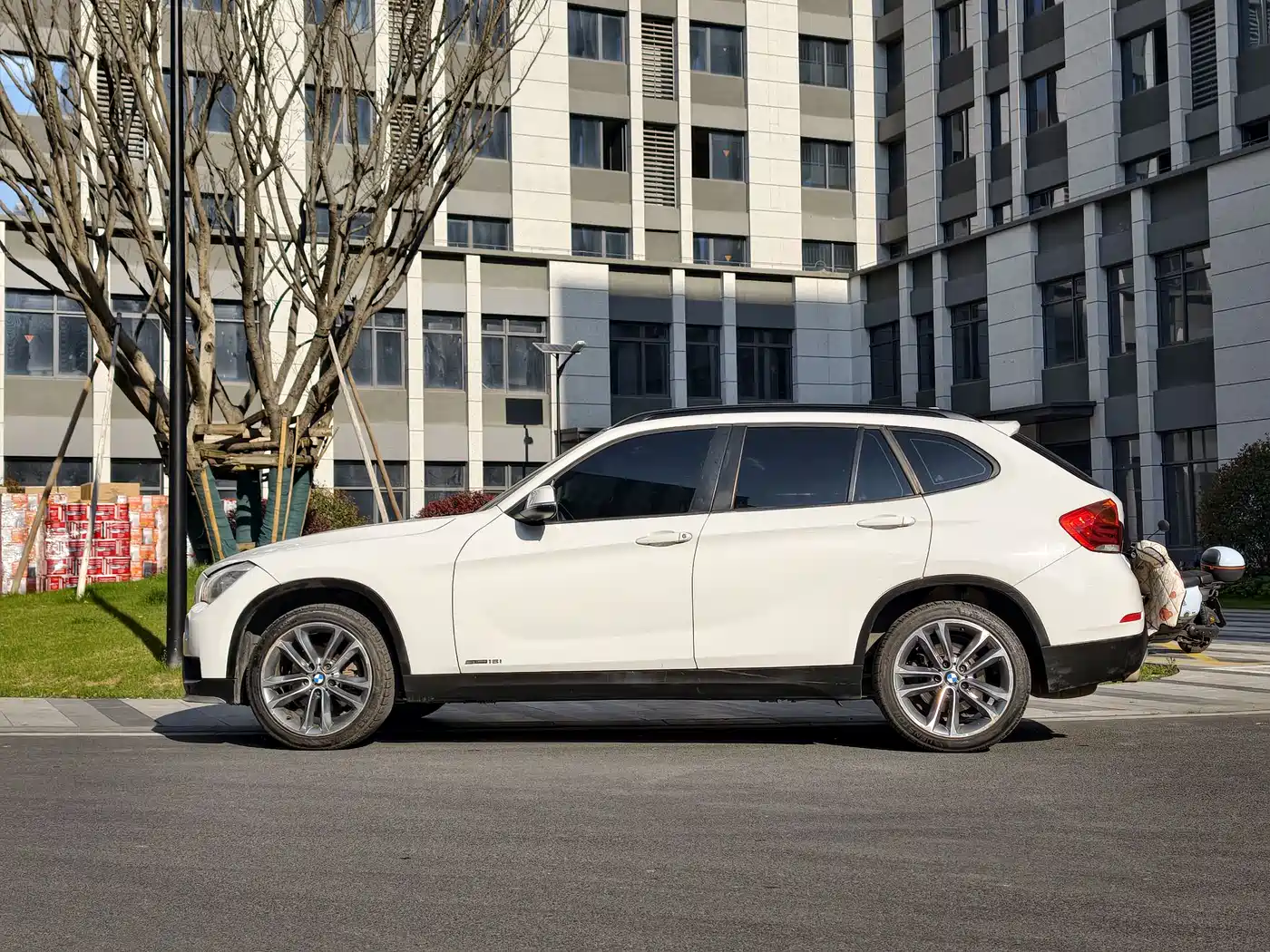 BMW X1 2015 Model sDrive18i Leading Advanced Edition фото 2