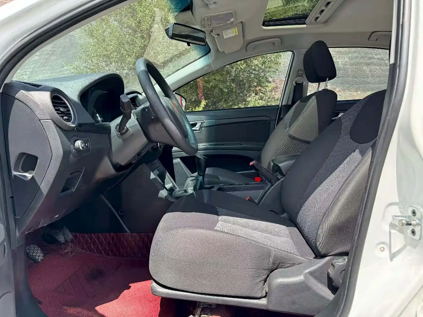 Roewe 350 2016 2015 Model 1.5L Manual Luxury Sunroof Edition
