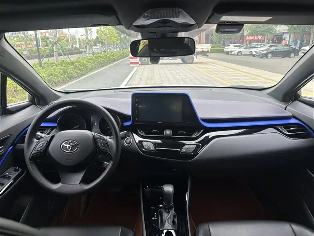 Toyota IZOA 2020 2.0L Yi Xiang Edition фото 8