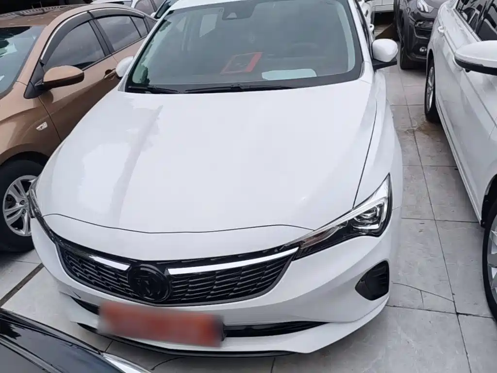 Photo 3 - Buick Verano