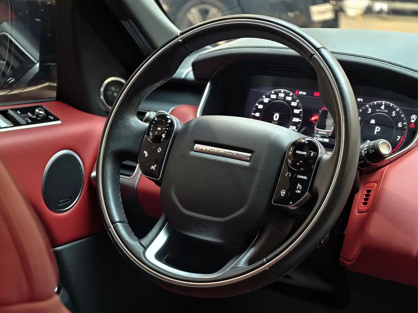 Land Rover Range Rover Sport 2022 3.0 L6 Gloss Black Edition фото 23