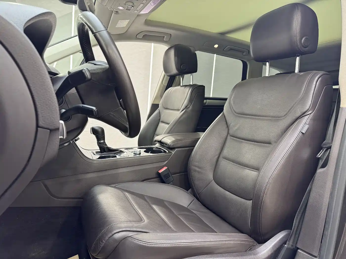 Volkswagen Touareg 2016 3.0TSI Standard фото 6