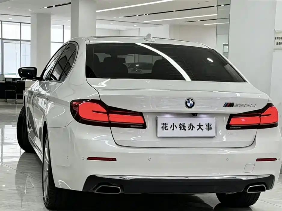 BMW 5 Series 2022 530Li Exclusive Luxury Package фото 6