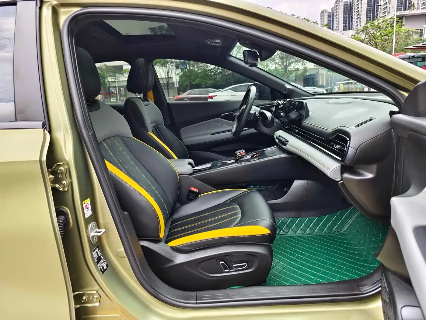 GAC Trumpchi Trumpchi Emkoo 2021 270T DCT J16 Edition фото 14