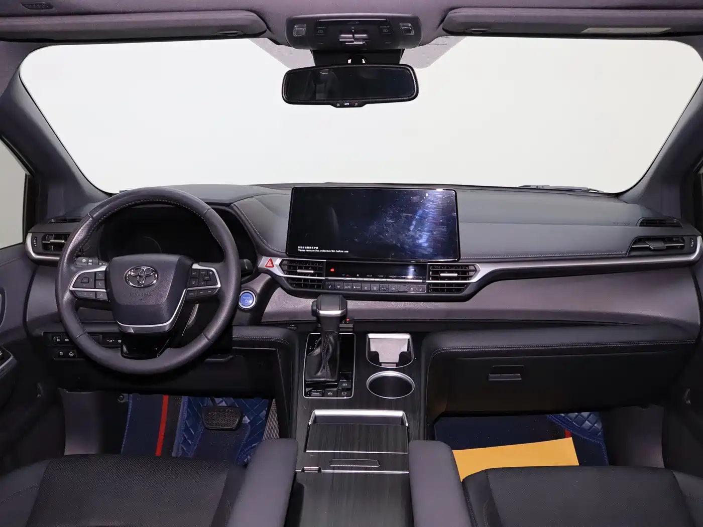 Toyota Sienna 2023 2.5L Hybrid Premium Edition фото 18