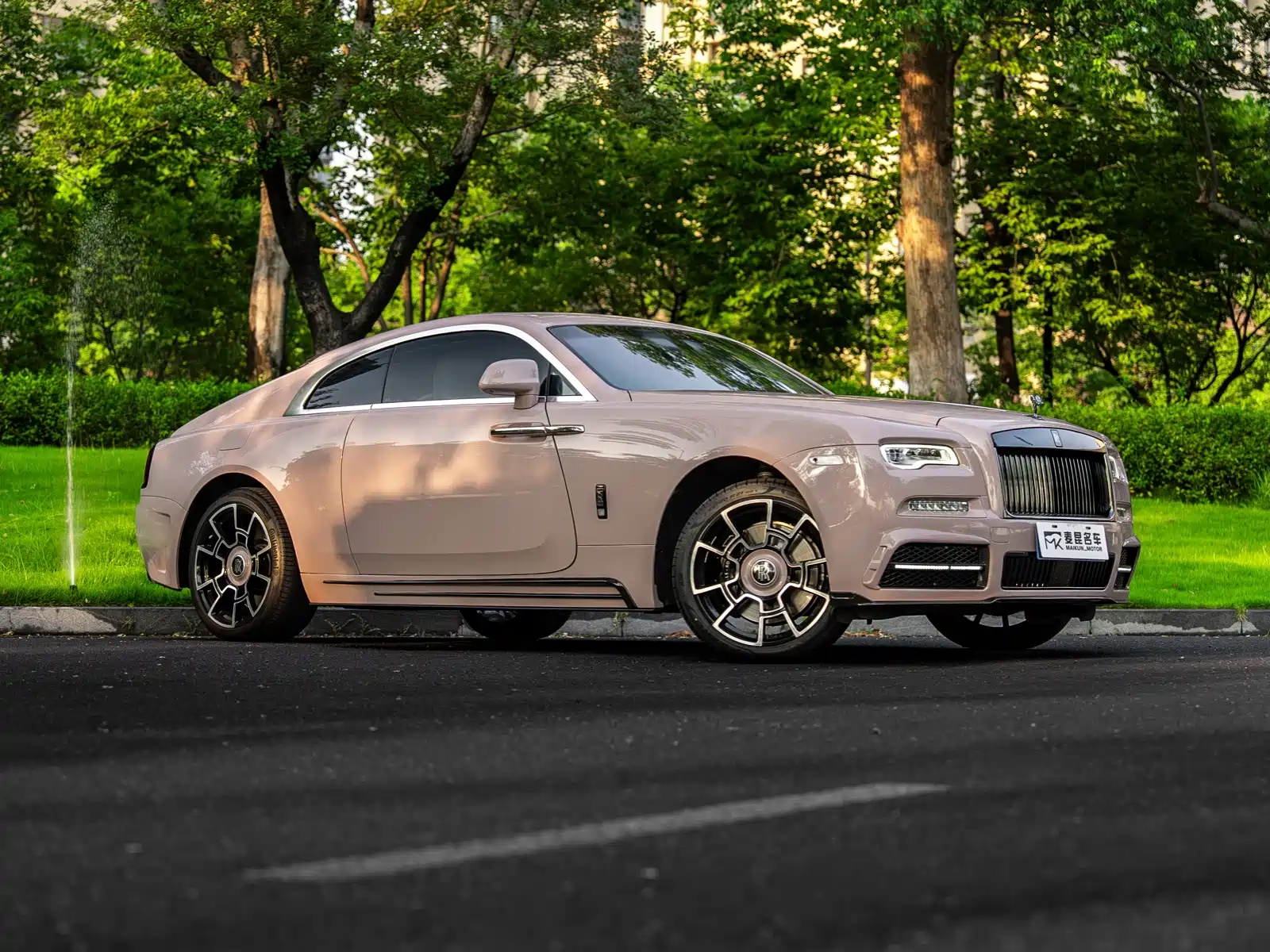 Фото 3 - Rolls-Royce Wraith