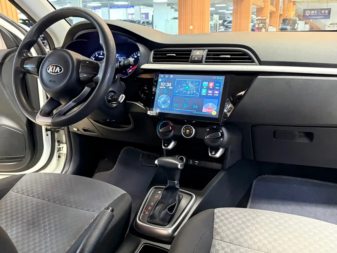 Kia K2 2017 2017 Sedan 1.4L AT GLS