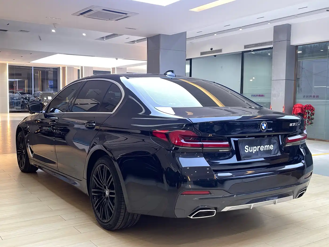BMW 5 Series 2021 530Li Leading M Sport Package фото 9