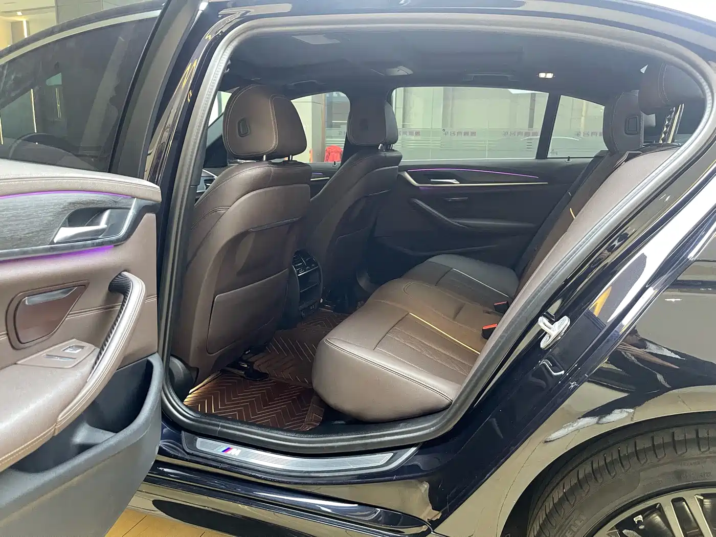 BMW 5 Series 2021 530Li Leading M Sport Package фото 5