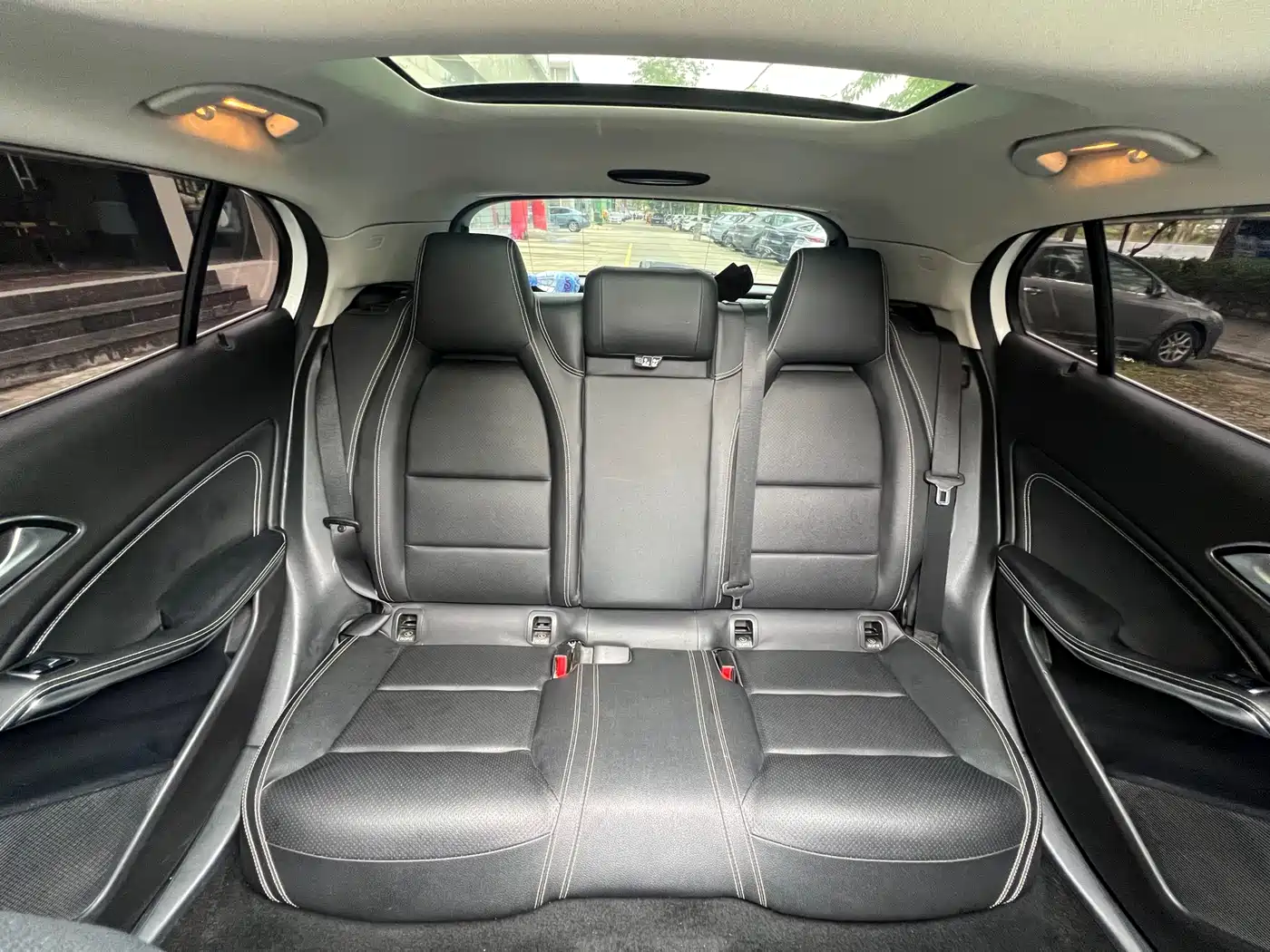 Mercedes-Benz GLA 2017 GLA 200 Fashion фото 14