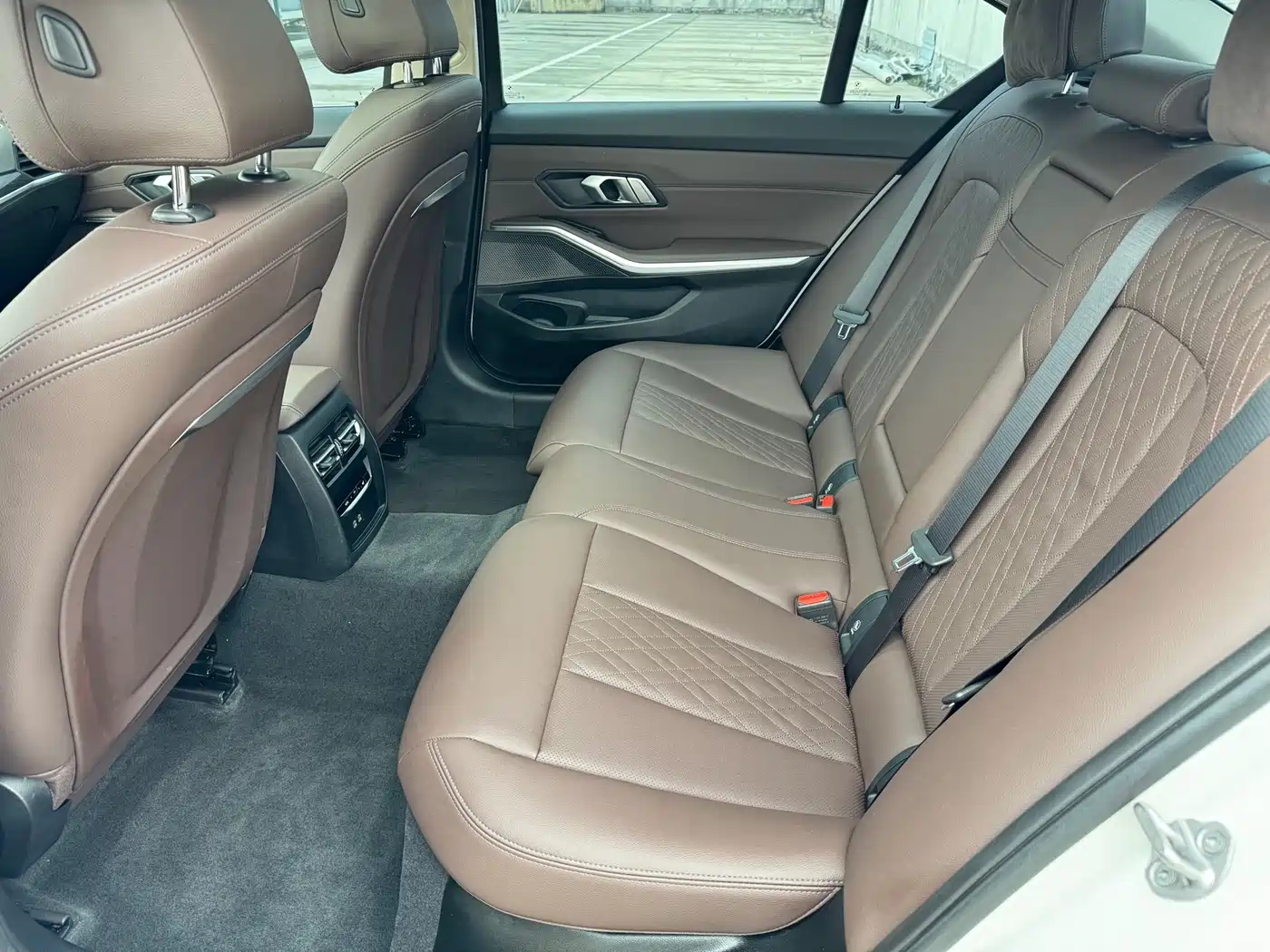 BMW 3 Series 2023 325Li M Sport Package фото 16
