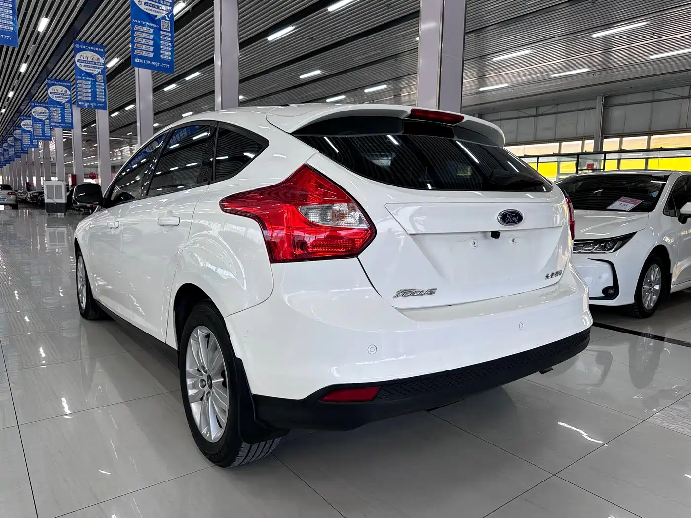 Фото 4 - Ford Focus