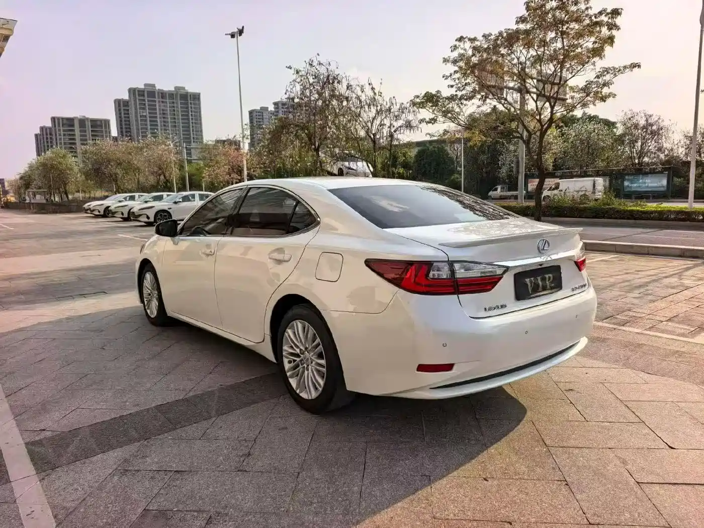 Lexus ES 2015 200 Elite Edition фото 5