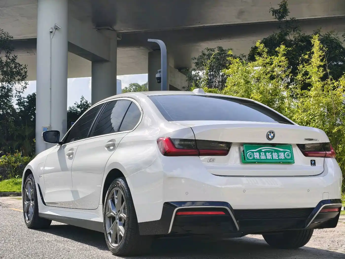 BMW i3 2022 eDrive 35 L фото 4