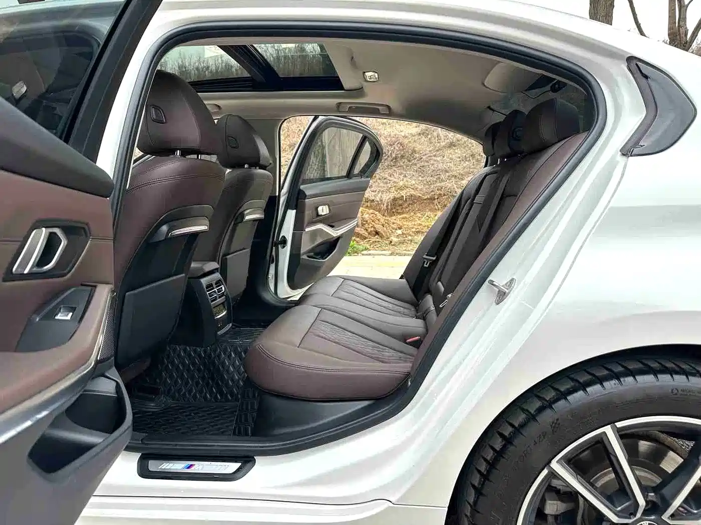 BMW 3 Series 2021 320Li M Sport Package фото 6