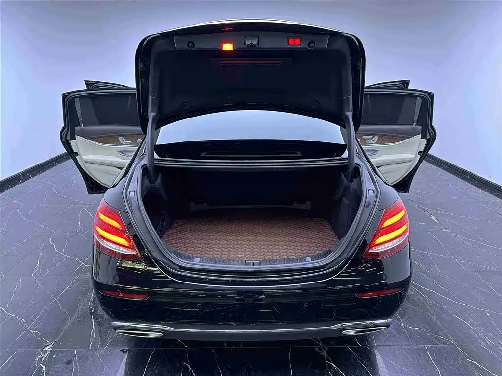 Mercedes-Benz E-Class 2019 Facelift E 300 L Luxury фото 7