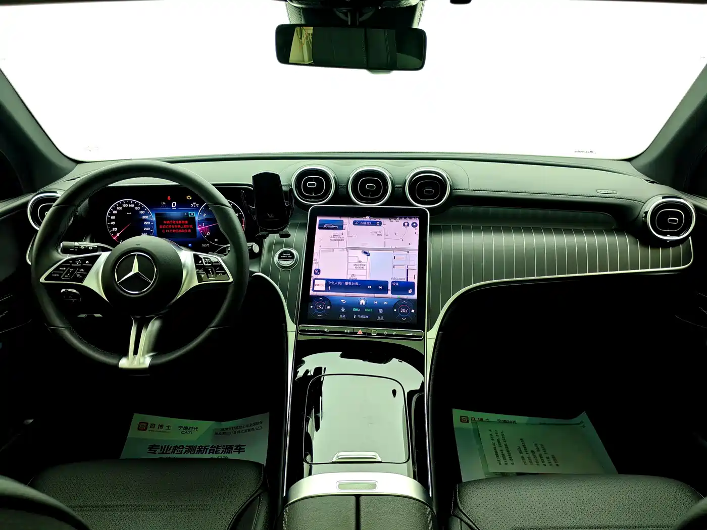 Фото 10 - Mercedes-Benz GLC